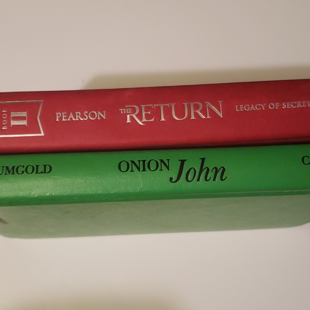 Books - Picture 3 of 3